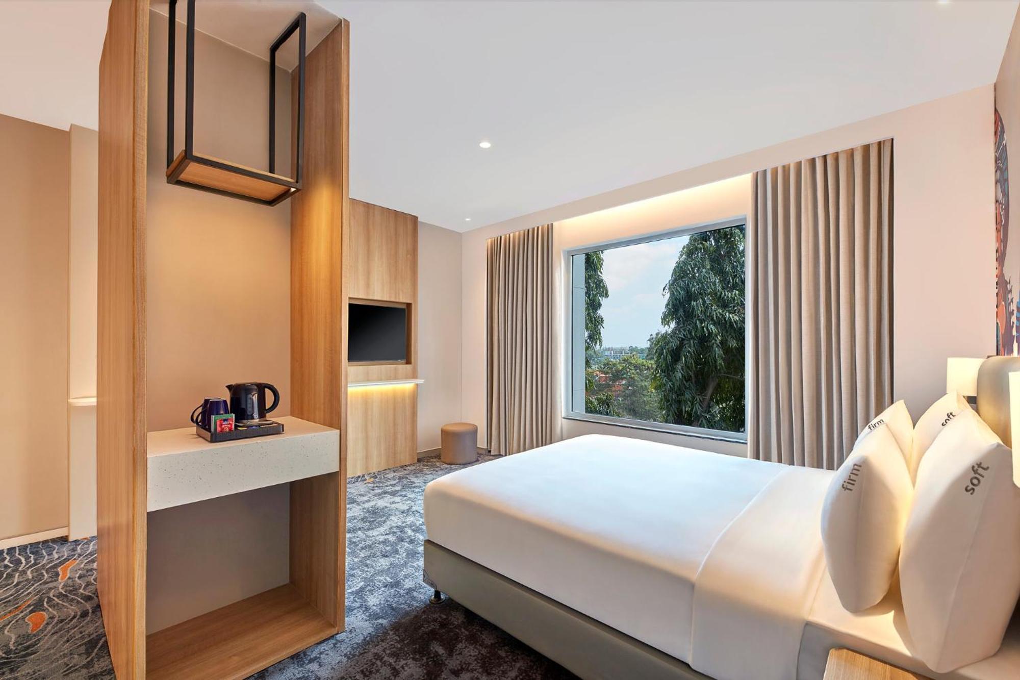 Holiday Inn Express Bengaluru Bommasandra By Ihg Kammasandra Zewnętrze zdjęcie