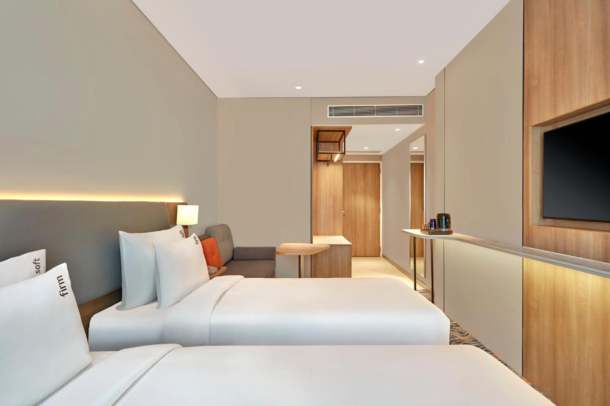 Holiday Inn Express Bengaluru Bommasandra By Ihg Kammasandra Zewnętrze zdjęcie