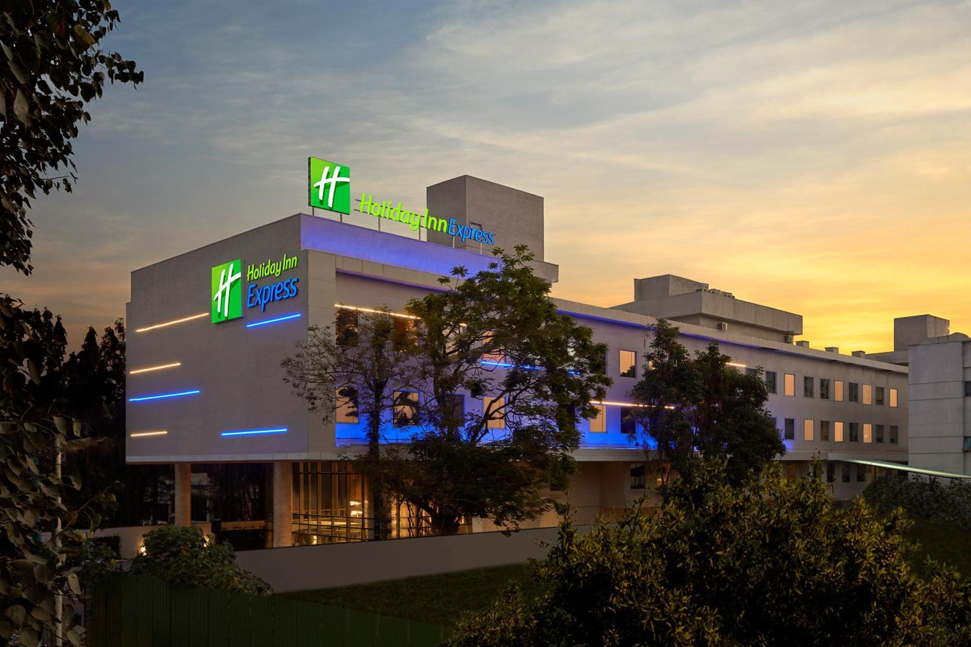 Holiday Inn Express Bengaluru Bommasandra By Ihg Kammasandra Zewnętrze zdjęcie